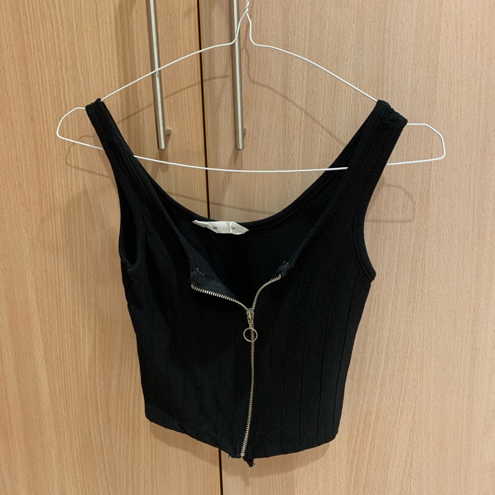 BLACK ZIP UP TANK